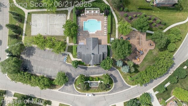 1768 Carriage Hl, Commerce Twp, MI 48382 - aerial view of property and surrounding area with a pool area