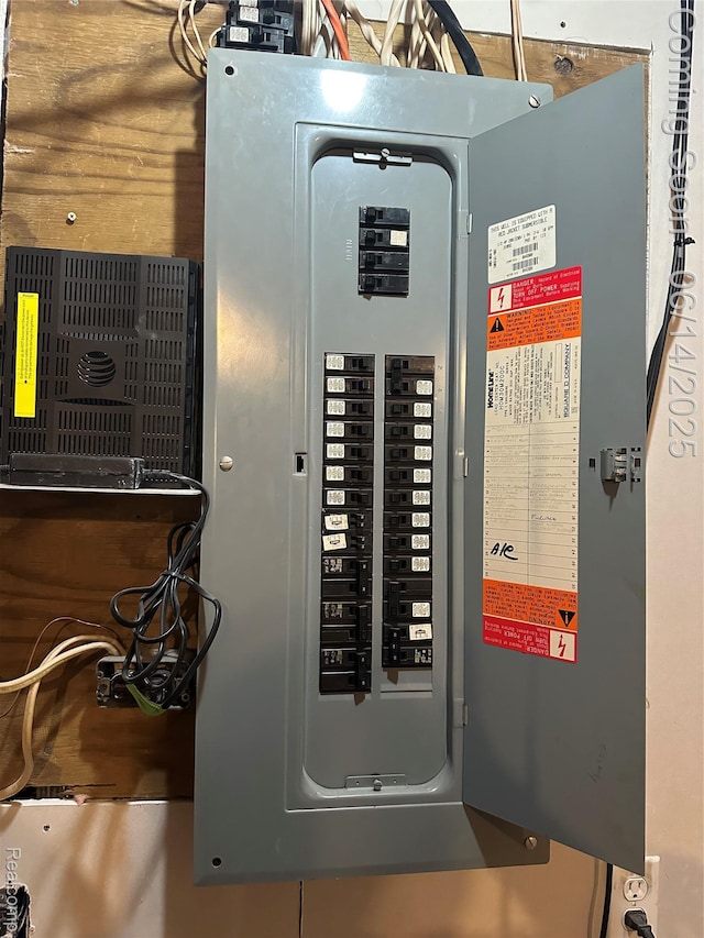 4960 Paula Ave, Clarkston, MI 48346 - utilities featuring electric panel