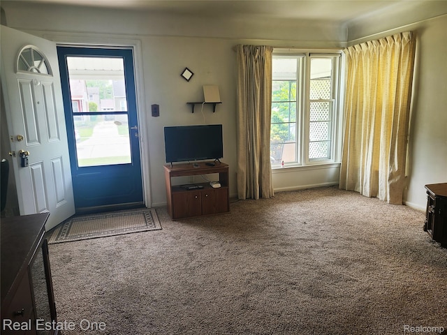 15892 Centralia, Redford, MI 48239 - carpeted living area featuring baseboards