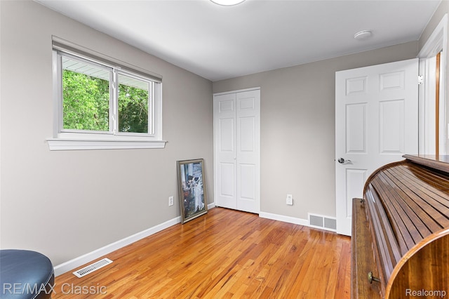 1915 Treadwell St, Westland, MI 48186 - unfurnished office with baseboards and light wood finished floors