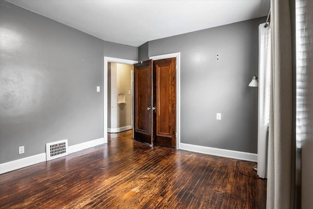 8304 Pinehurst St, Detroit, MI 48204 - unfurnished room with wood finished floors and baseboards