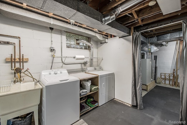 284 W Clarkston Rd, Lake Orion, MI 48362 - laundry room with washer and dryer