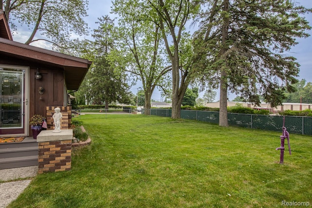 284 W Clarkston Rd, Lake Orion, MI 48362 - view of yard