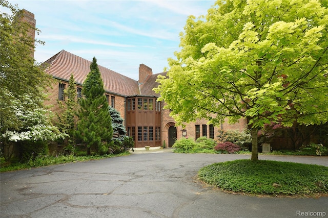 460 Goodhue Rd, Bloomfield Hills, MI 48304 - photo 2