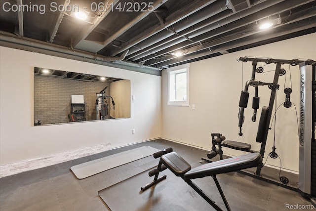 3328 S Vassar Rd, Burton, MI 48519 - view of workout area