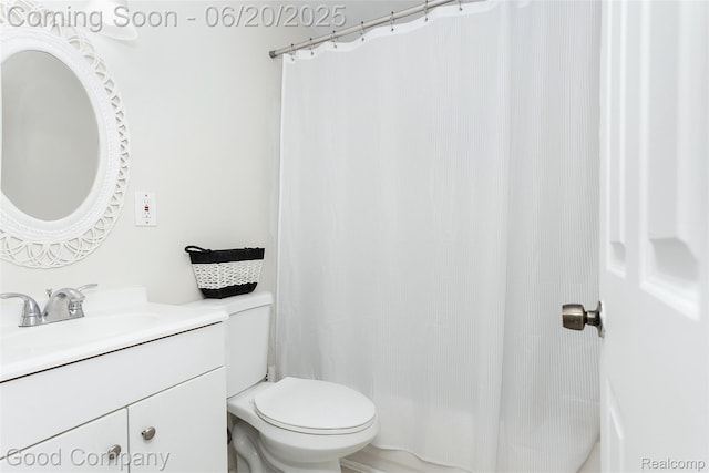 755 Robinwood St, Pontiac, MI 48340 - full bath featuring vanity and a shower with curtain