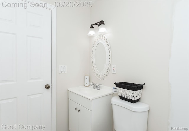 755 Robinwood St, Pontiac, MI 48340 - half bath with vanity and toilet