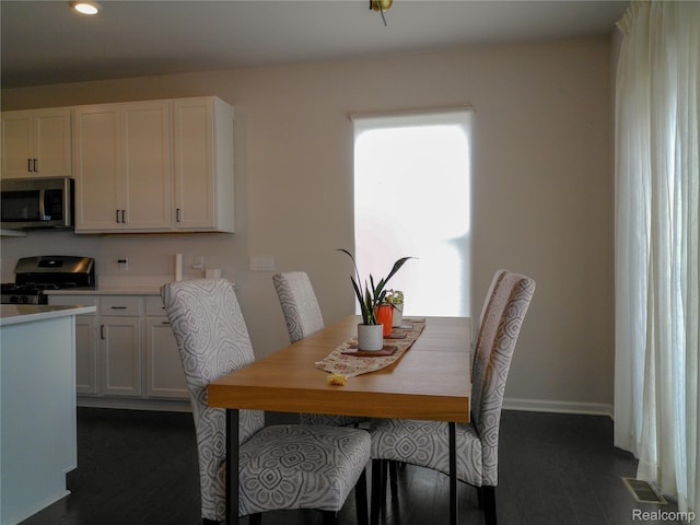 2736 Salt Springs Dr, Saline, MI 48176 - photo 9
