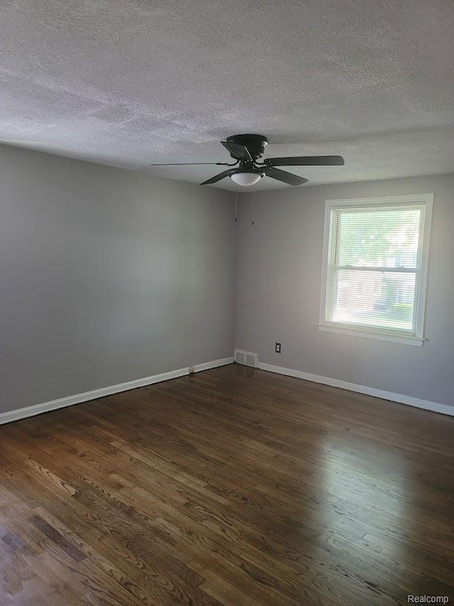 18011 Appoline St W, Livonia, MI 48235 - photo 16