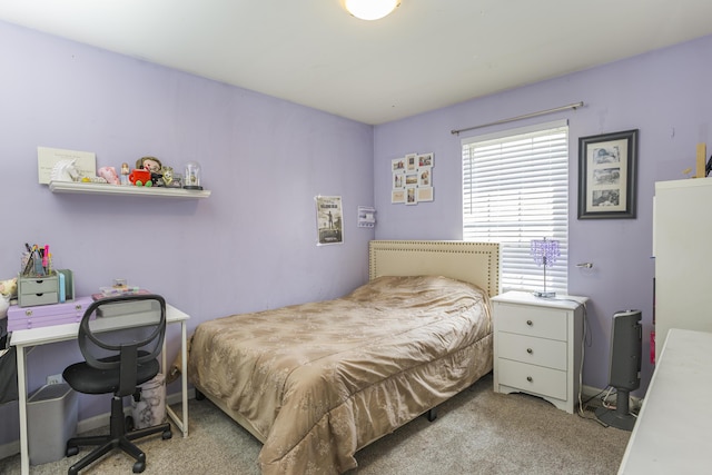 4315 Knollcrest Dr, Ann Arbor, MI 48108 - carpeted bedroom featuring a desk