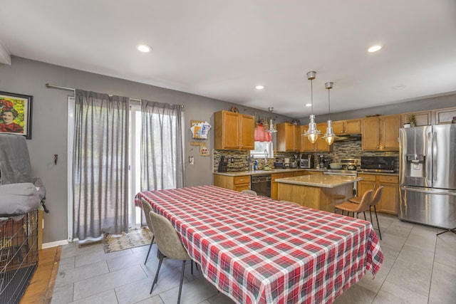 4315 Knollcrest Dr, Ann Arbor, MI 48108 - dining room featuring light tile patterned flooring and recessed lighting