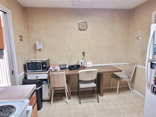 26001 Harding Sq, Oak Park, MI 48237 - office with baseboards and light flooring