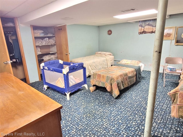 26001 Harding Sq, Oak Park, MI 48237 - bedroom featuring carpet flooring