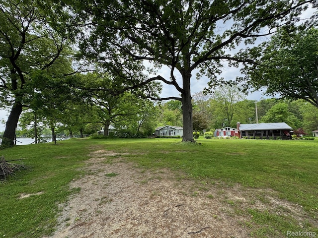 13358 Wendell St, Fenton, MI 48430 - view of grassy yard