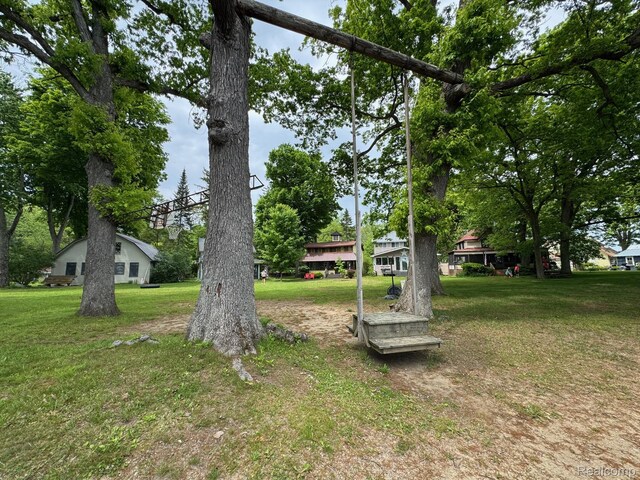 13358 Wendell St, Fenton, MI 48430 - view of green lawn