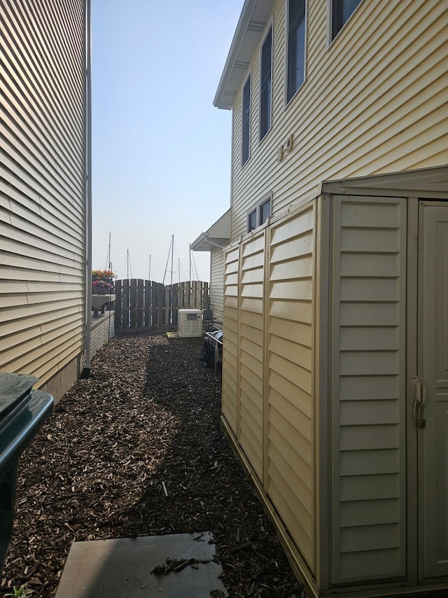 1005 W Lake St, Tawas City, MI 48763 - view of yard