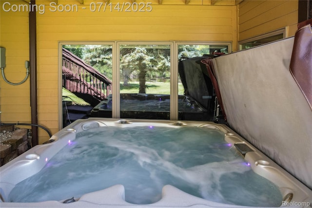 2985 Dana Pointe Dr, Pinckney, MI 48169 - exterior space featuring a jacuzzi