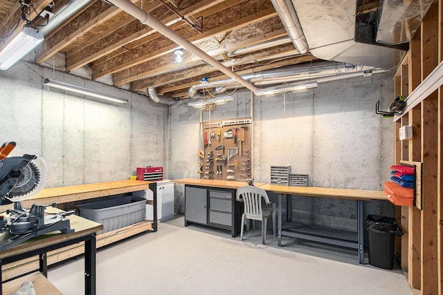7251 Beverly Dr, South Haven, MI 49090 - unfinished basement with a workshop area