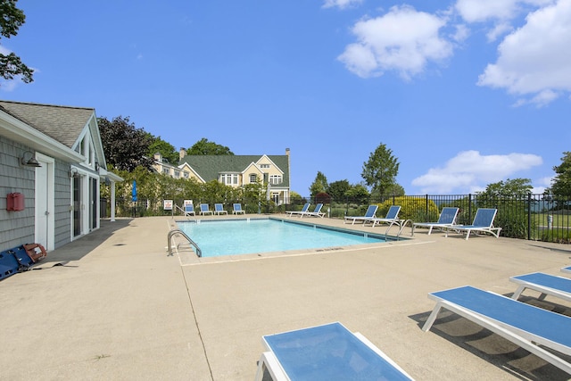 7251 Beverly Dr, South Haven, MI 49090 - community pool with a patio area