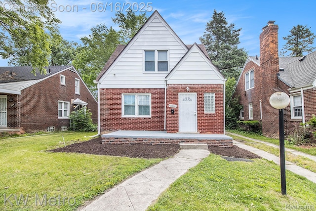18504 Sussex St, Detroit, MI 48235 - bungalow-style home featuring a front yard and brick siding