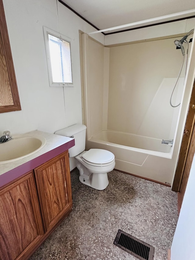 5355 Meadowmoor Dr NE, Belmont, MI 49306 - bathroom with vanity and washtub / shower combination