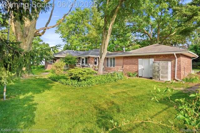 34030 Hampshire St, Livonia, MI 48154 - view of grassy yard