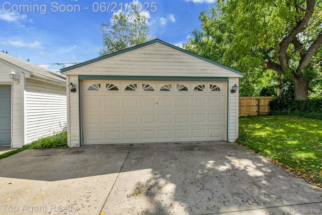136 Alice Ave, Bloomfield Hills, MI 48302 - view of detached garage