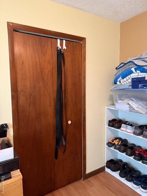 5496 Elizabeth Lake Rd, Waterford, MI 48327 - view of closet