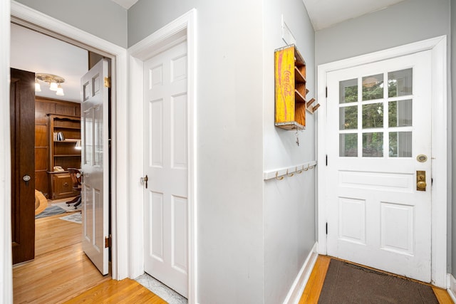 1208 Whittier Rd, Ypsilanti, MI 48197 - doorway featuring light wood finished floors and an office area