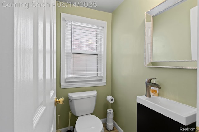 16136 Whitcomb St, Detroit, MI 48235 - bathroom with toilet and vanity