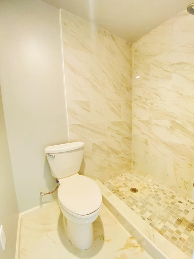 1924 Savannah Ln, Ypsilanti, MI 48198 - full bath featuring a stall shower and marble look tiles