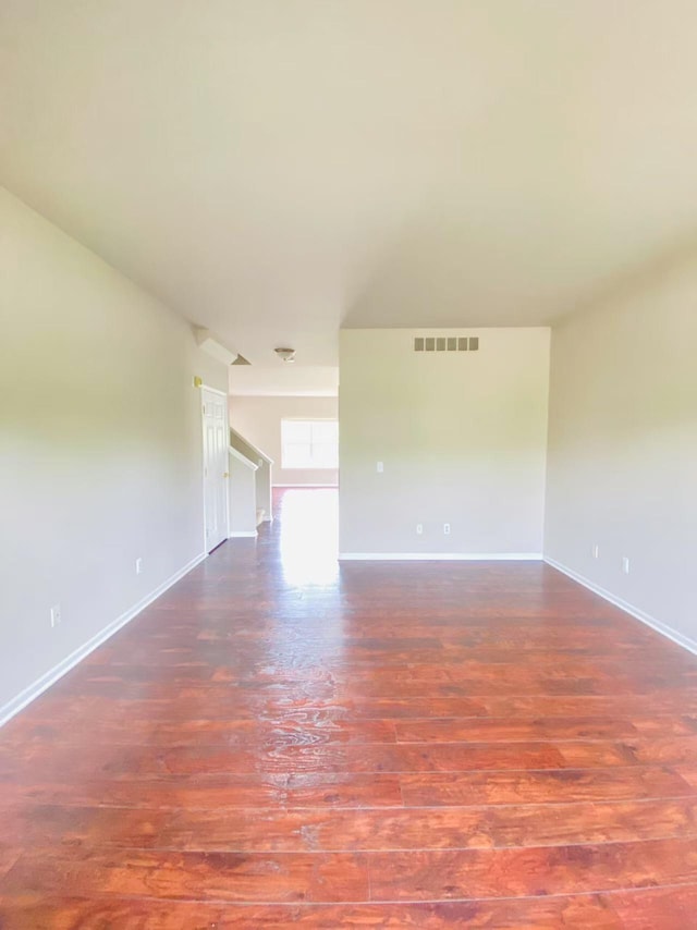 1924 Savannah Ln, Ypsilanti, MI 48198 - unfurnished room featuring wood finished floors and baseboards