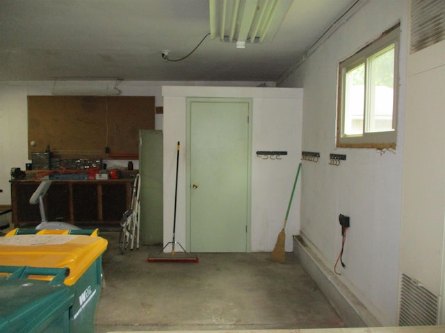 507 Mackinaw St, Durand, MI 48429 - view of garage