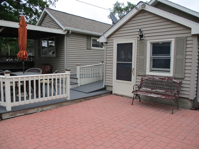 507 Mackinaw St, Durand, MI 48429 - view of patio / terrace with a wooden deck