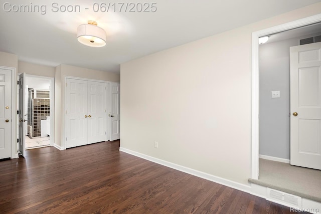 33 Oxford Blvd, Pleasant Ridge, MI 48069 - unfurnished bedroom with dark wood-style flooring and a closet