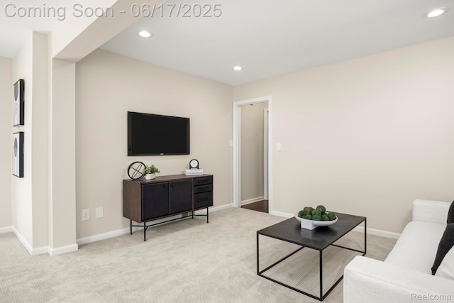 33 Oxford Blvd, Pleasant Ridge, MI 48069 - living room featuring light colored carpet and recessed lighting