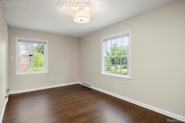 33 Oxford Blvd, Pleasant Ridge, MI 48069 - unfurnished room featuring dark wood-type flooring