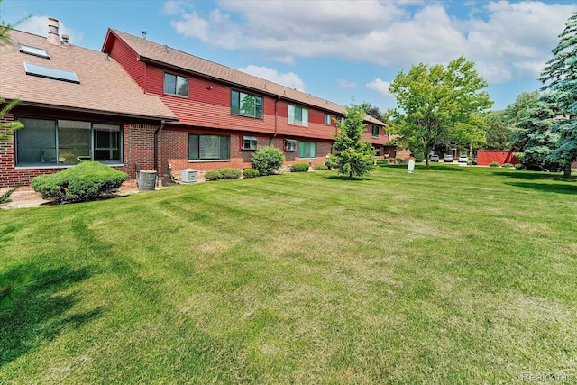 42134 Toddmark Ln, Clinton Township, MI 48038 - view of grassy yard