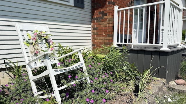 1107 Mccormick St, Monroe, MI 48162 - exterior view of brick siding