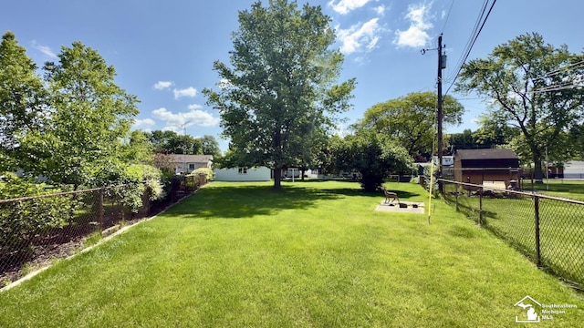 1107 Mccormick St, Monroe, MI 48162 - view of yard