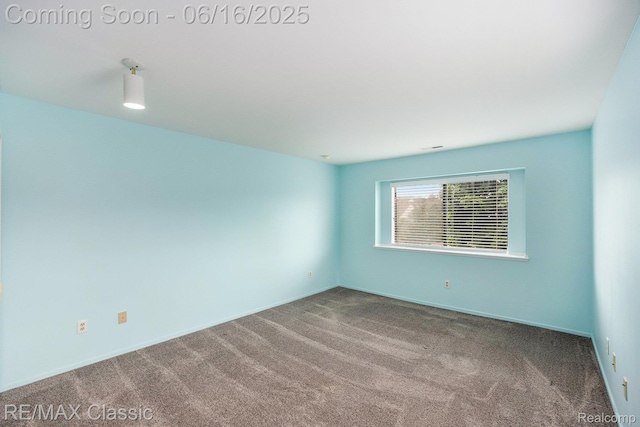6700 Ridgefield Cir Unit 201, West Bloomfield, MI 48322 - spare room with carpet flooring