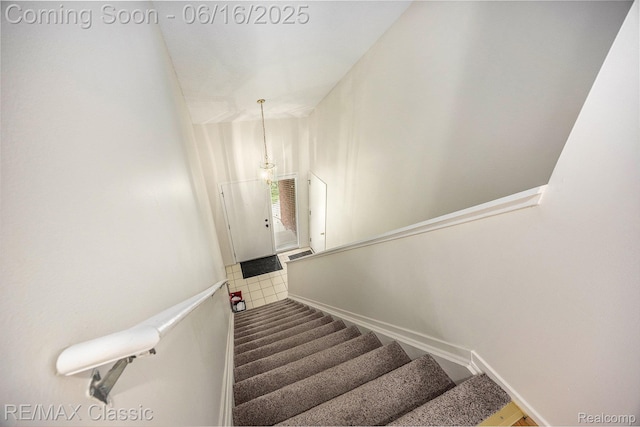 6700 Ridgefield Cir Unit 201, West Bloomfield, MI 48322 - view of staircase