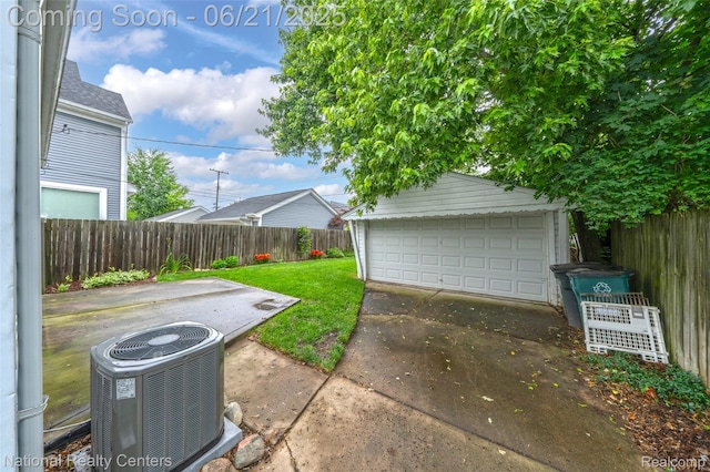 3572 Tyler Ave, Berkley, MI 48072 - fenced backyard featuring an outbuilding and a detached garage
