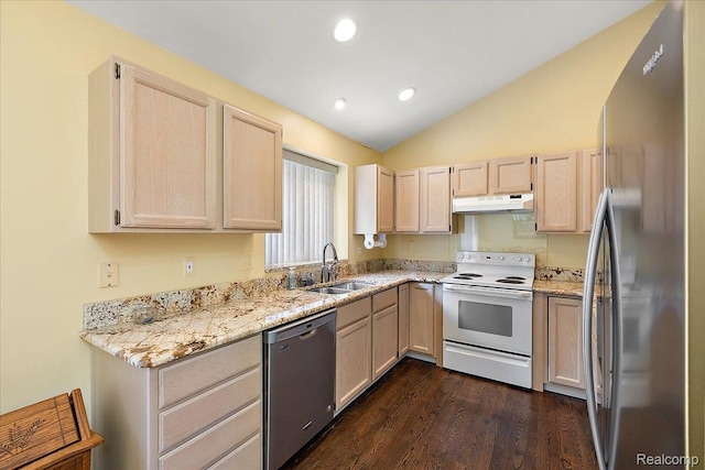 55728 Lorraine Dr Unit 20, Utica, MI 48316 - kitchen featuring stainless steel appliances, under cabinet range hood, light brown cabinetry, lofted ceiling, and recessed lighting