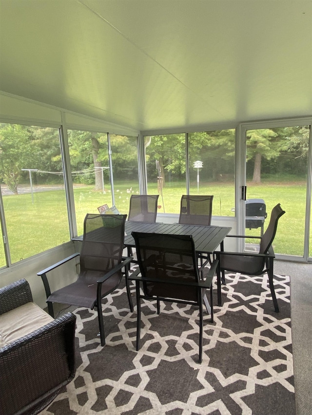 4236 Marianne Dr, Flushing, MI 48433 - sunroom with outdoor dining space