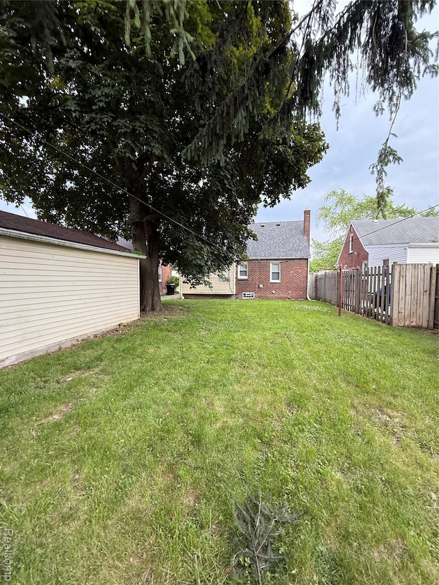11735 Braile St, Detroit, MI 48228 - view of yard