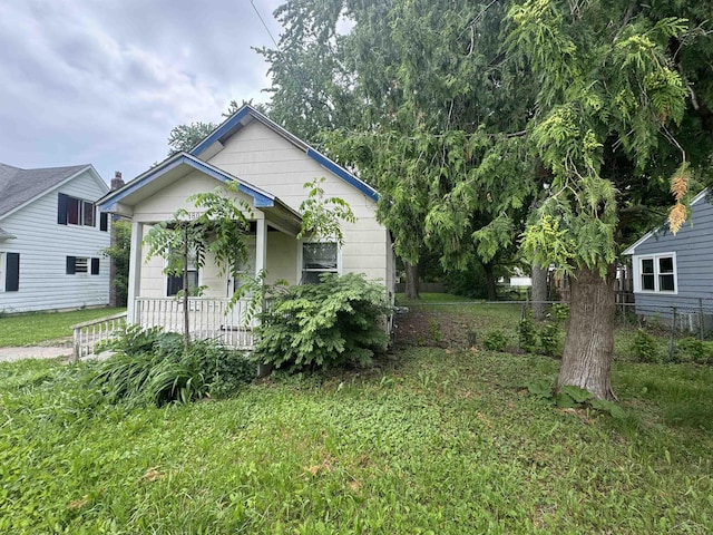 1807 Union Ave, Saginaw, MI 48602 - view of side of property with covered porch