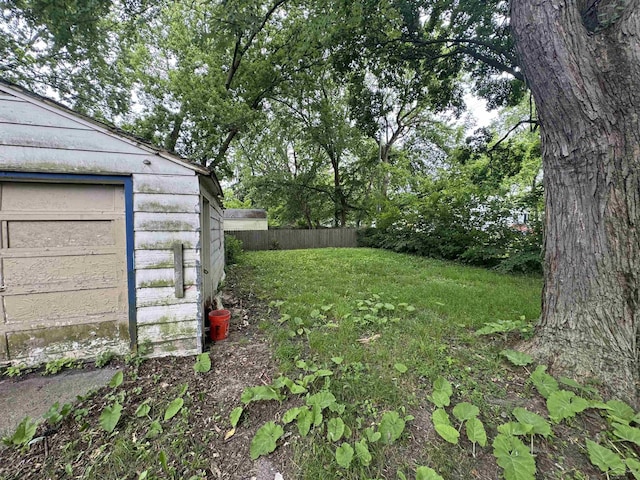 1807 Union Ave, Saginaw, MI 48602 - view of yard