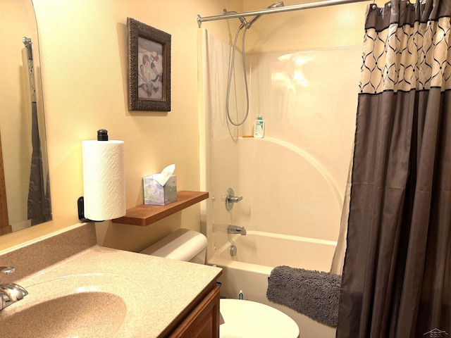 3004 Mackinaw Meadows Dr, Saginaw, MI 48603 - full bath with vanity and shower / bath combo