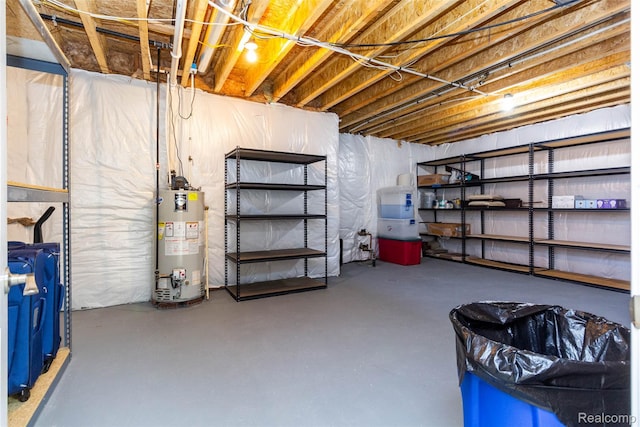 48913 Pinebrook Dr, Utica, MI 48315 - unfinished below grade area featuring gas water heater